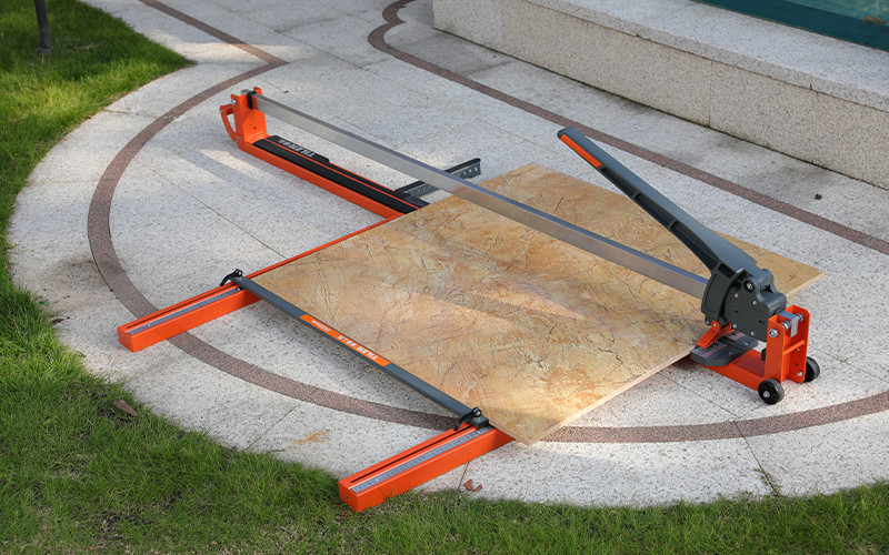 Aparat de tăiat gresia și faianța Tiler T2 1200mm